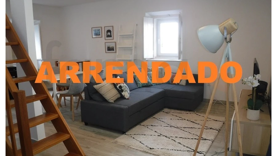 Moradia T1 para Arrendamento em Algés, Linda-A-Velha e Cruz Quebrada-Dafundo