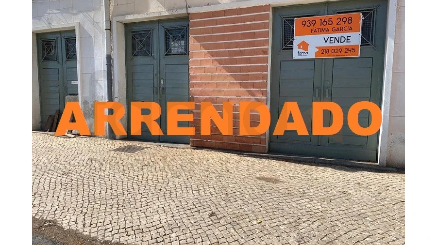 Armazém para Arrendamento em Beato