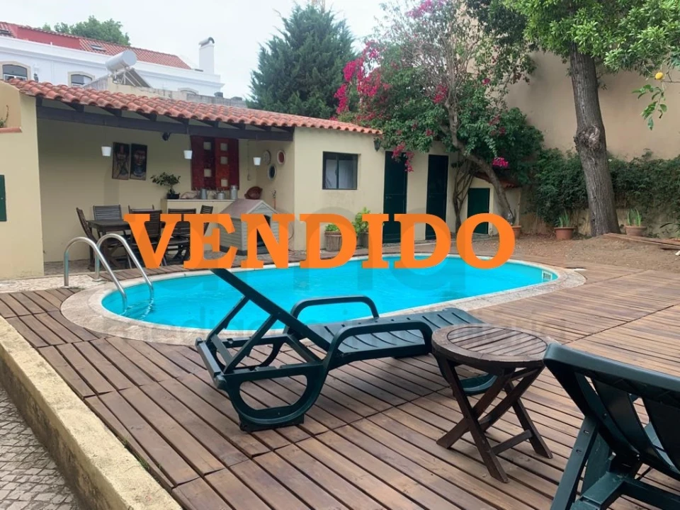 Moradia T5 para Venda em Oeiras e São Julião da Barra, Paço de Arcos e Caxias Foto 1