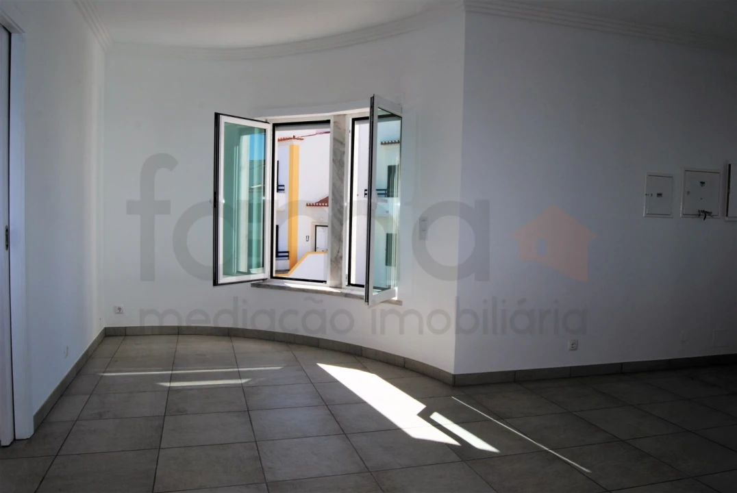 Moradia T4 para Venda em Ericeira Foto 10