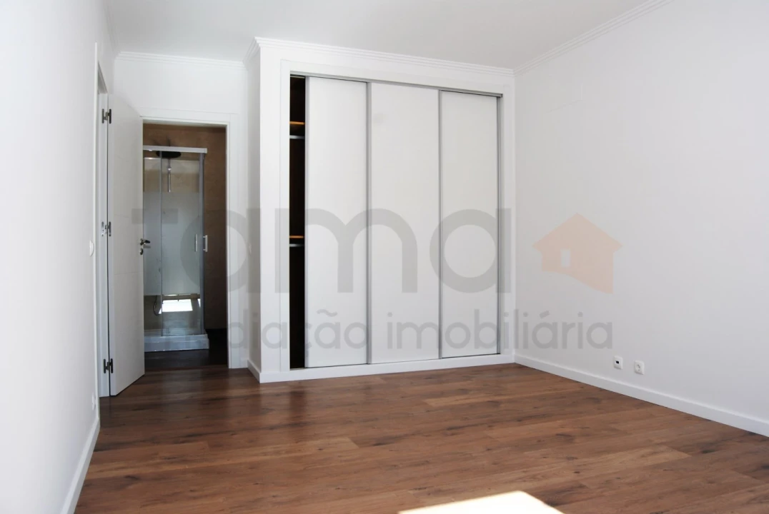 Moradia T4 para Venda em Ericeira Foto 39