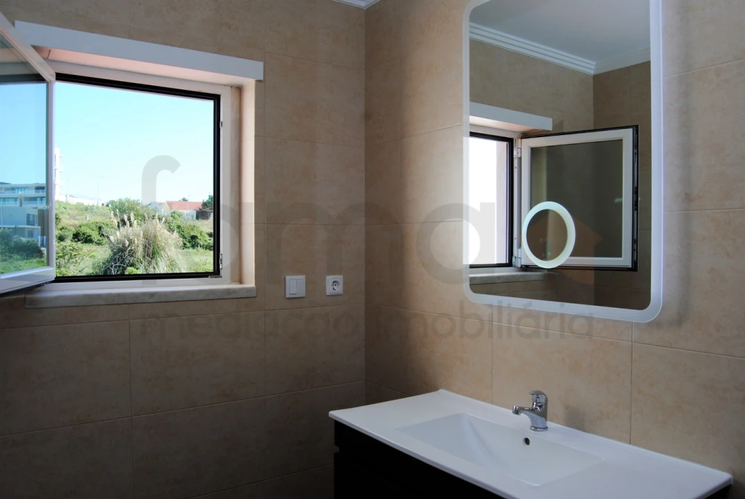 Moradia T4 para Venda em Ericeira Foto 41