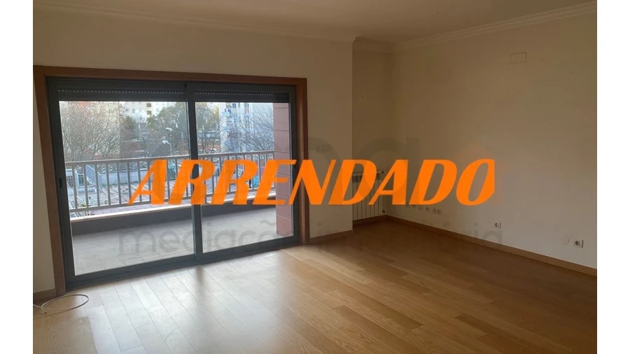 Apartamento T1 para Arrendamento em Olivais