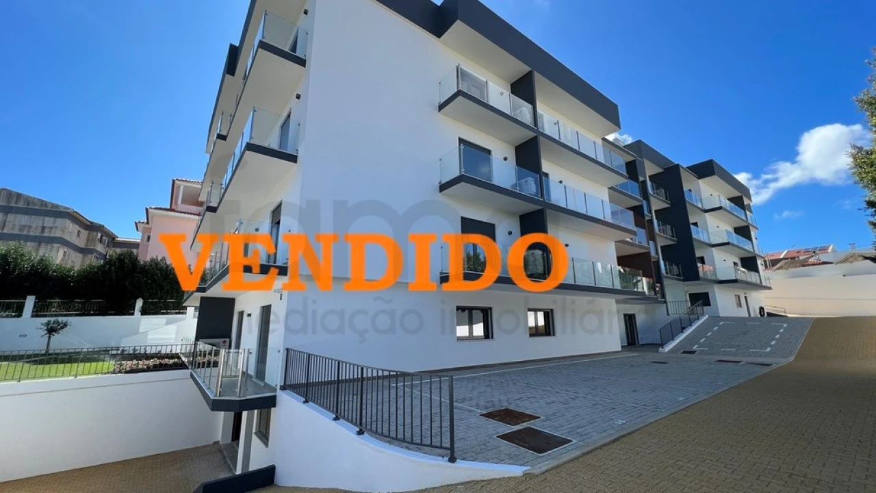 Apartamento T3 para Venda em São Domingos de Rana Foto 1