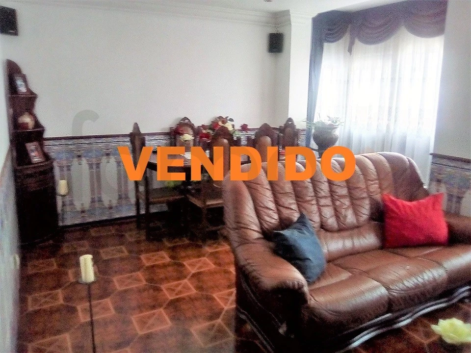 Apartamento T2 para Venda em Beato Foto 1