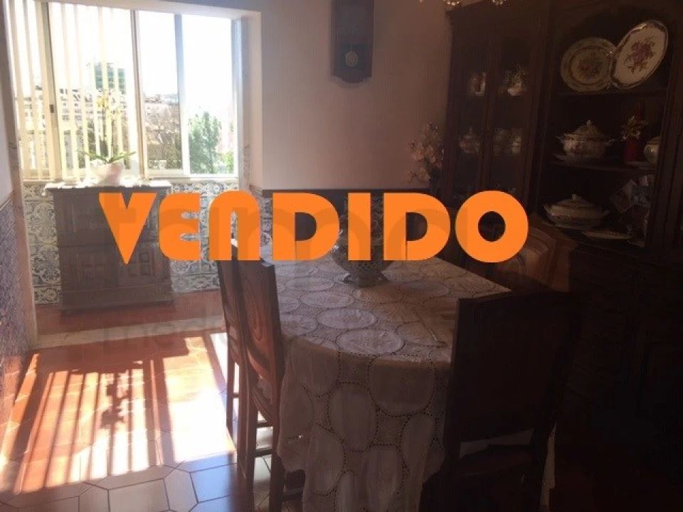 Apartamento T2 para Venda em Avenidas Novas Foto 1
