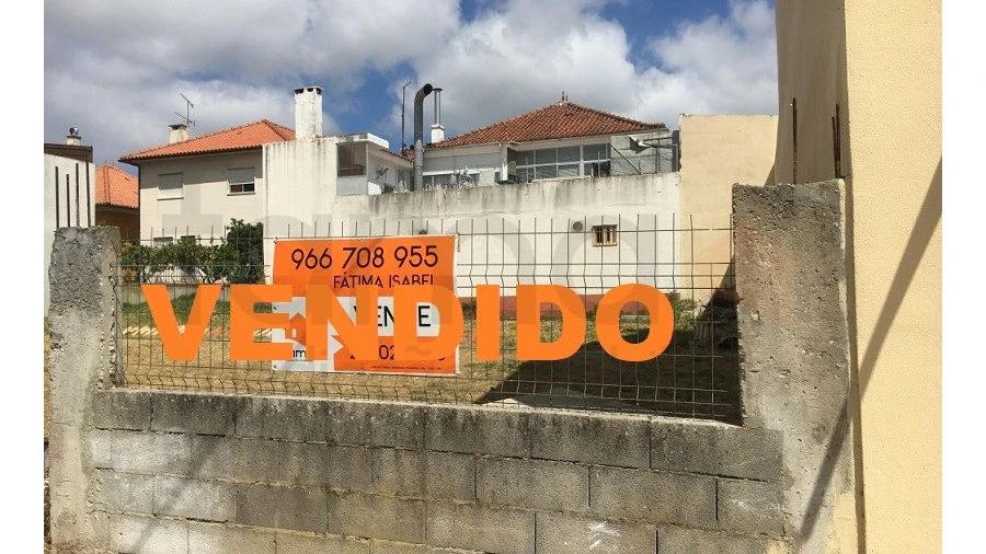 Terreno para Venda em Fanhões