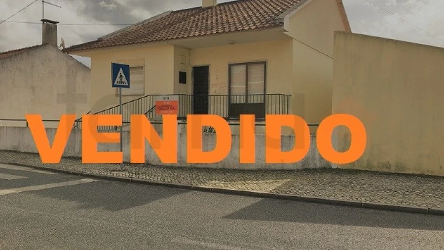 Moradia T3 para Venda em Ota