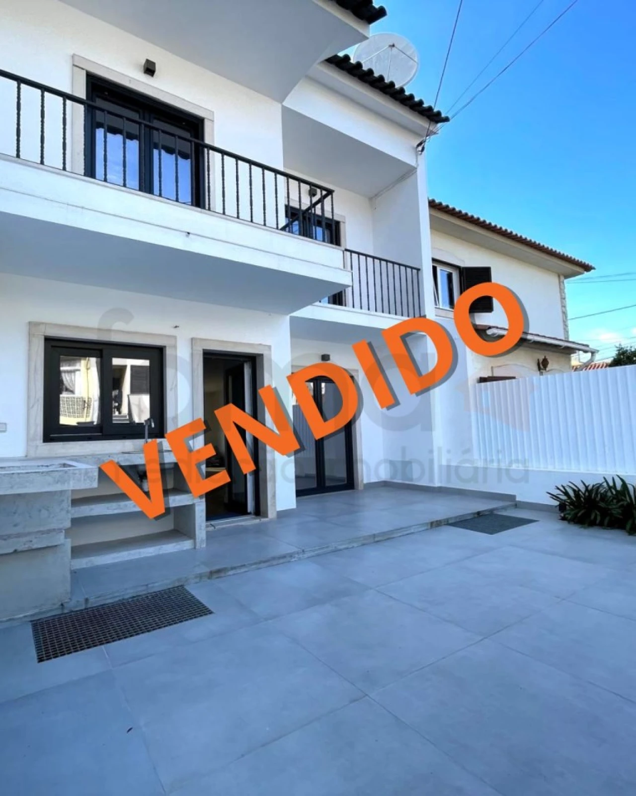 Moradia T3 para Venda em São Domingos de Rana Foto 1