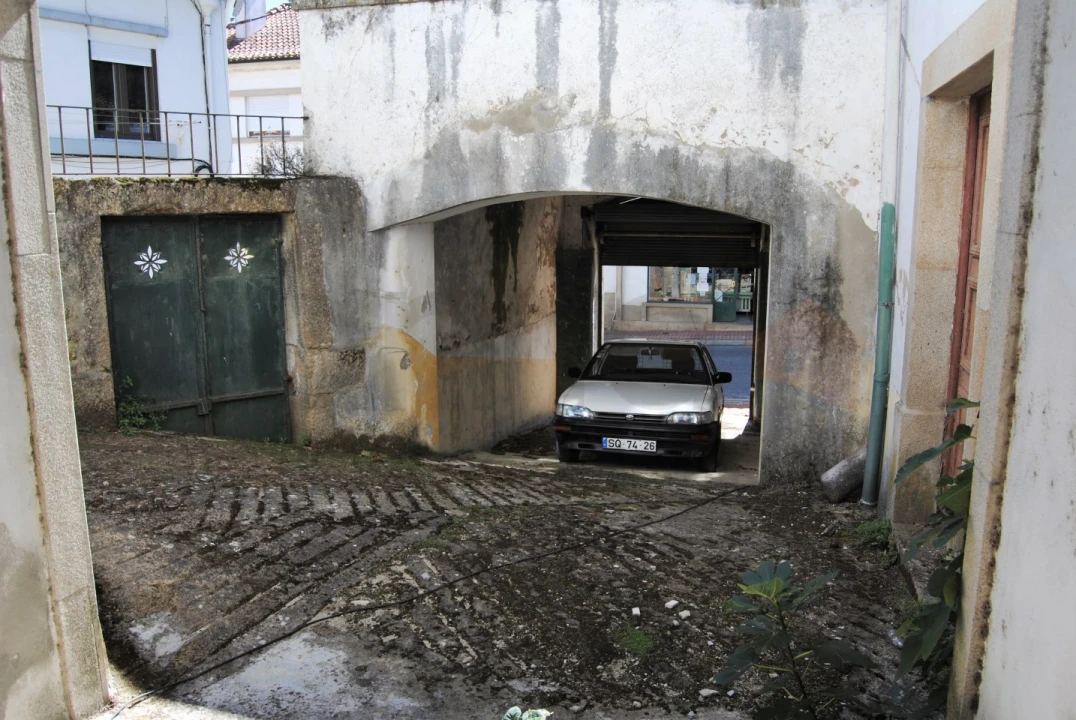 Moradia T20 para Venda em Tortosendo Foto 12