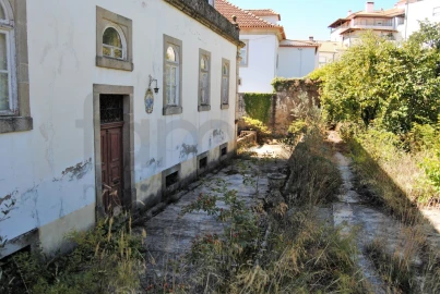 Moradia T20 para Venda em Tortosendo