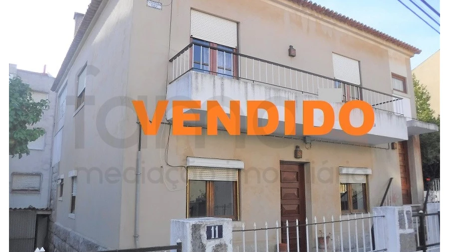Moradia T6 para Venda em Agualva e Mira-Sintra