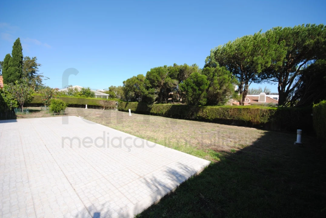 Moradia T4 para Venda em Santa Maria e São Miguel, São Martinho, São Pedro Penaferrim Foto 8