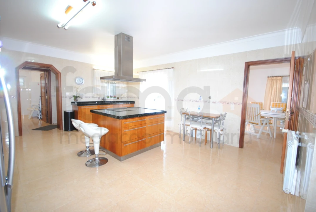 Moradia T4 para Venda em Santa Maria e São Miguel, São Martinho, São Pedro Penaferrim Foto 24