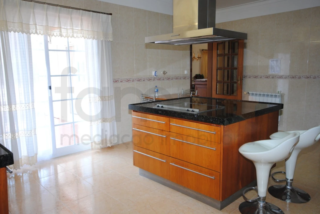 Moradia T4 para Venda em Santa Maria e São Miguel, São Martinho, São Pedro Penaferrim Foto 30
