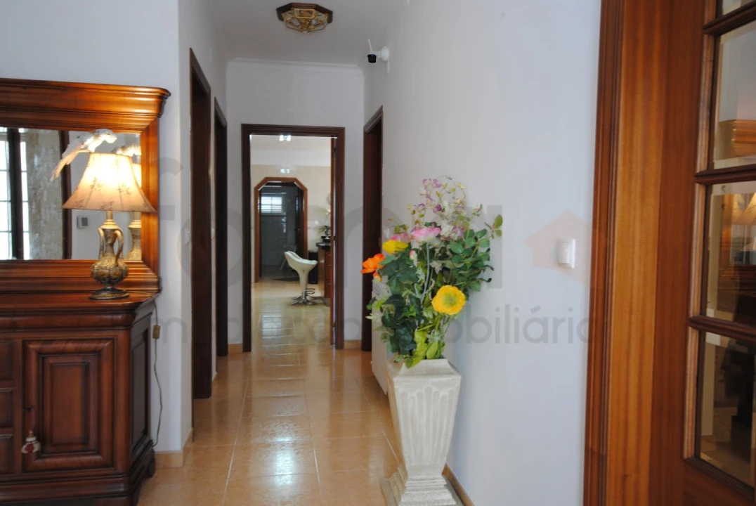 Moradia T4 para Venda em Santa Maria e São Miguel, São Martinho, São Pedro Penaferrim Foto 37