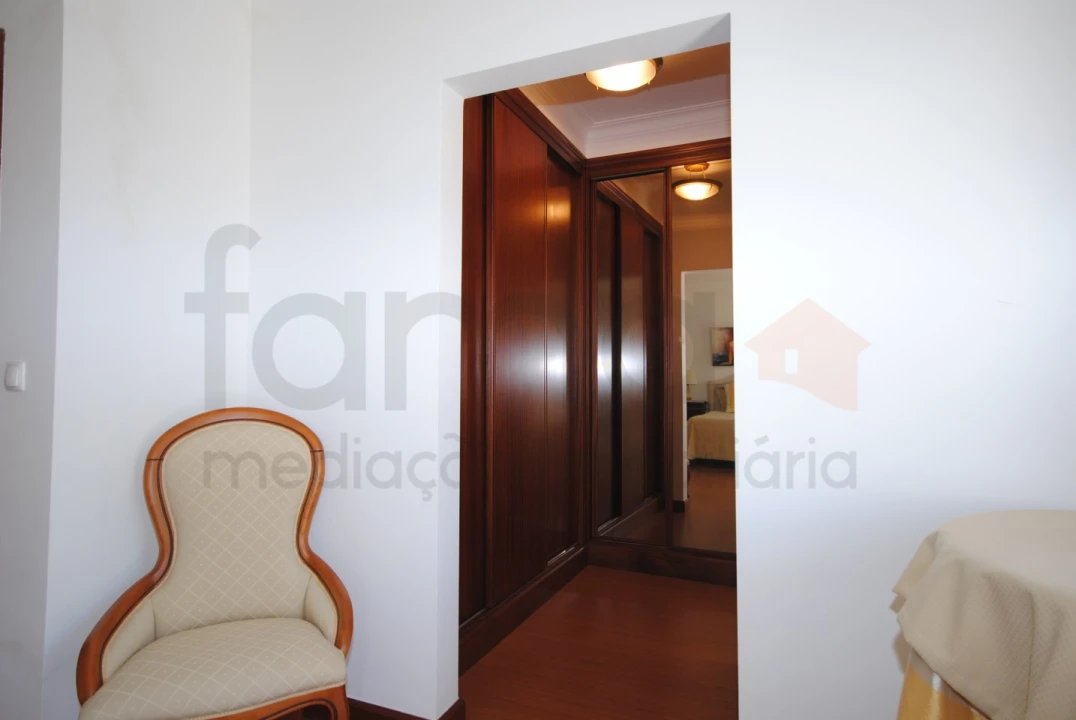 Moradia T4 para Venda em Santa Maria e São Miguel, São Martinho, São Pedro Penaferrim Foto 42