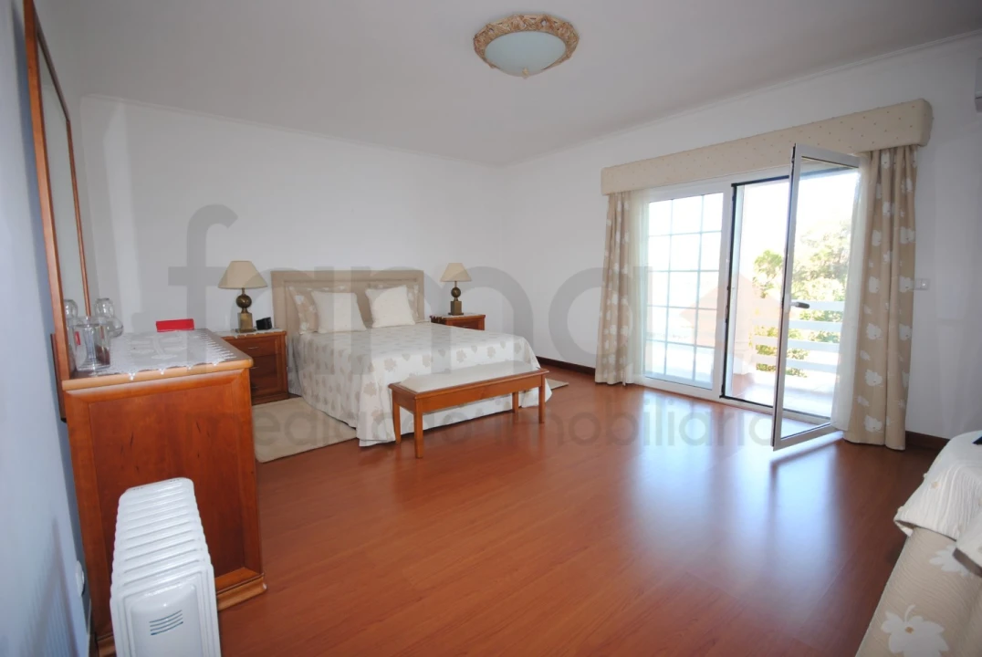 Moradia T4 para Venda em Santa Maria e São Miguel, São Martinho, São Pedro Penaferrim Foto 50