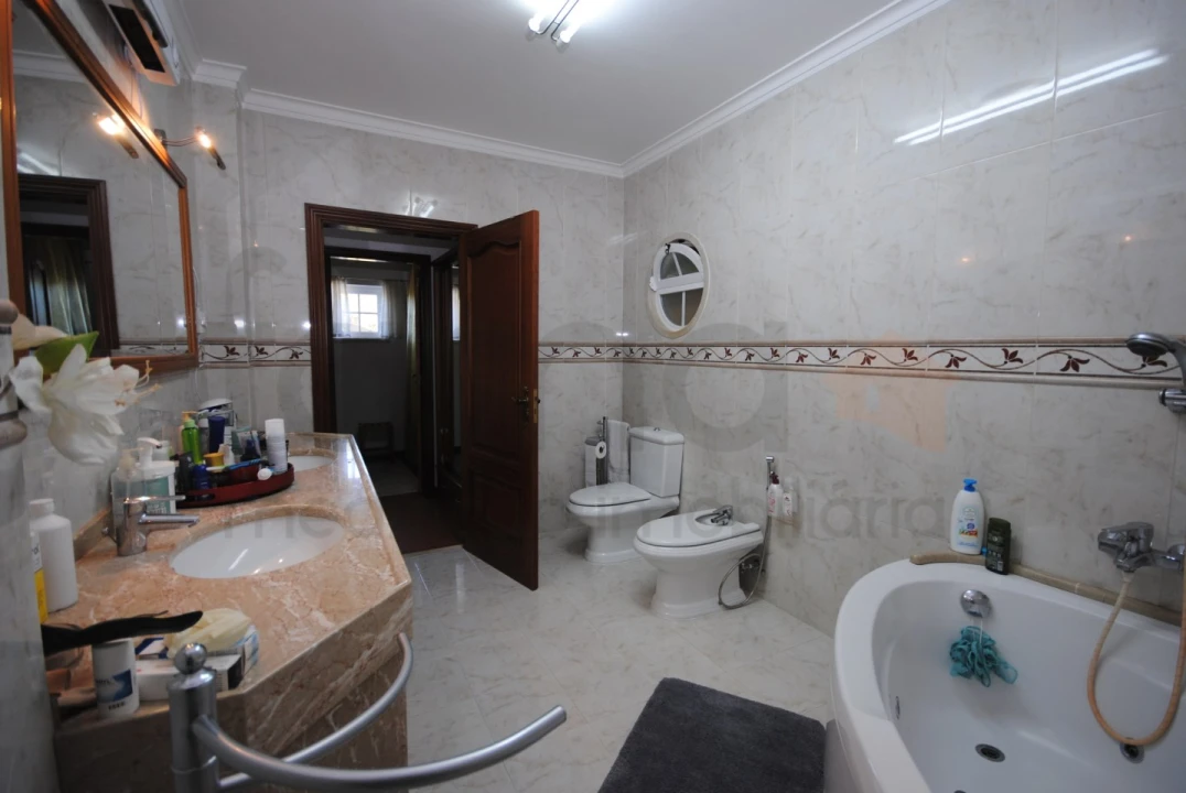 Moradia T4 para Venda em Santa Maria e São Miguel, São Martinho, São Pedro Penaferrim Foto 57
