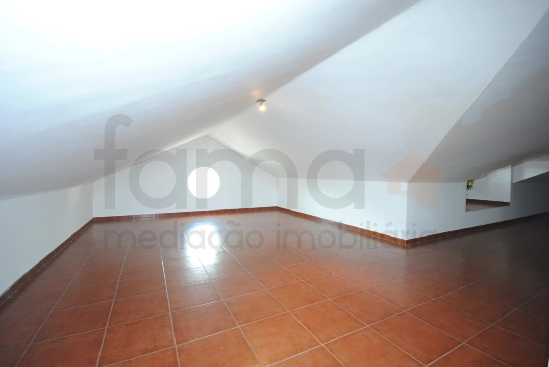 Moradia T4 para Venda em Santa Maria e São Miguel, São Martinho, São Pedro Penaferrim Foto 65