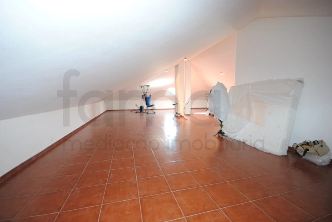 Moradia T4 para Venda em Santa Maria e São Miguel, São Martinho, São Pedro Penaferrim Foto 67