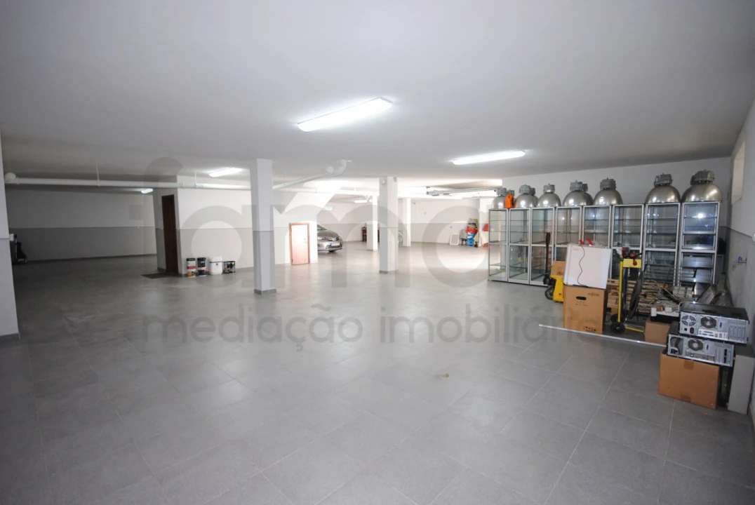 Moradia T4 para Venda em Santa Maria e São Miguel, São Martinho, São Pedro Penaferrim Foto 74