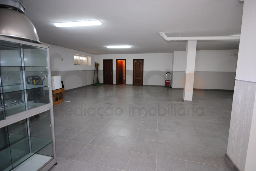 Moradia T4 para Venda em Santa Maria e São Miguel, São Martinho, São Pedro Penaferrim Foto 75