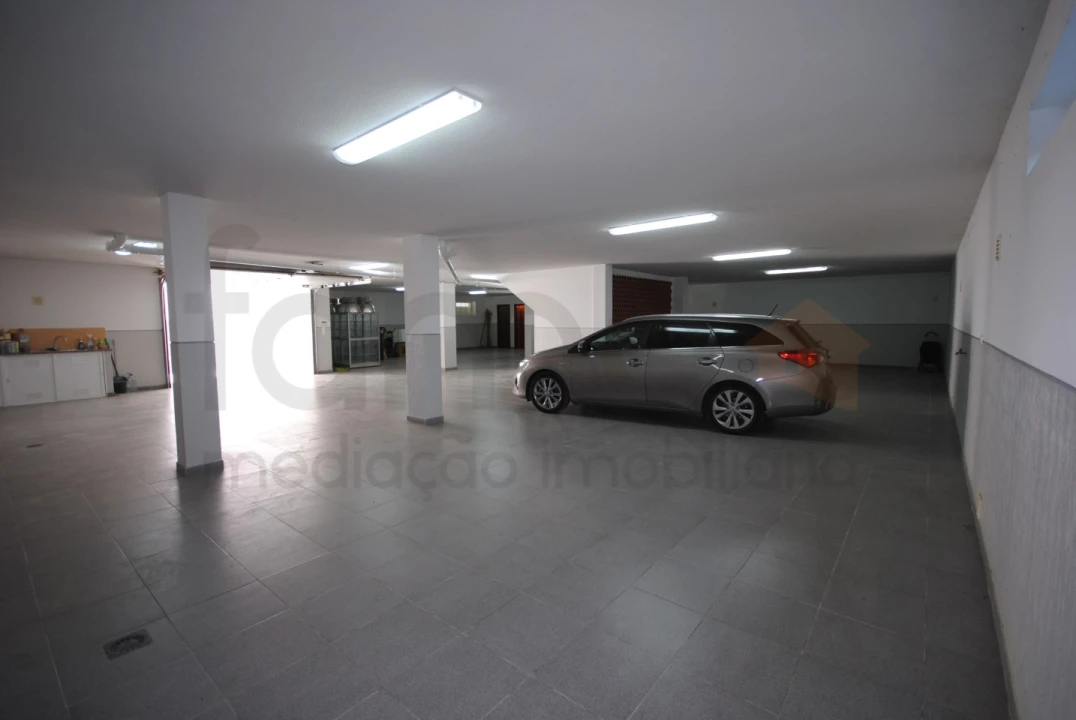 Moradia T4 para Venda em Santa Maria e São Miguel, São Martinho, São Pedro Penaferrim Foto 79