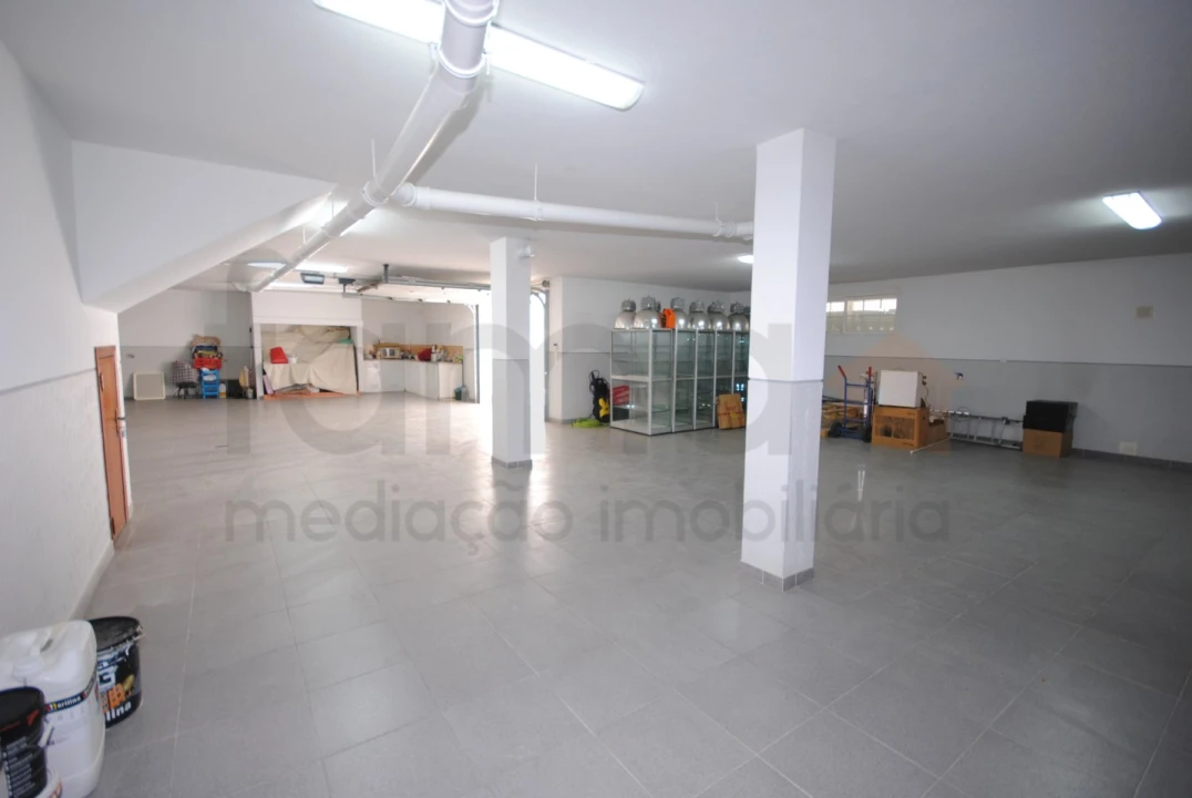 Moradia T4 para Venda em Santa Maria e São Miguel, São Martinho, São Pedro Penaferrim Foto 82
