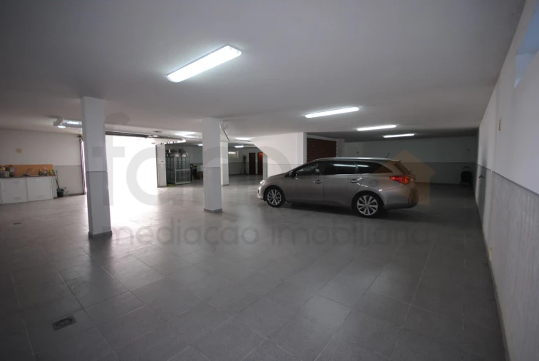 Moradia T4 para Venda em Santa Maria e São Miguel, São Martinho, São Pedro Penaferrim Foto 79