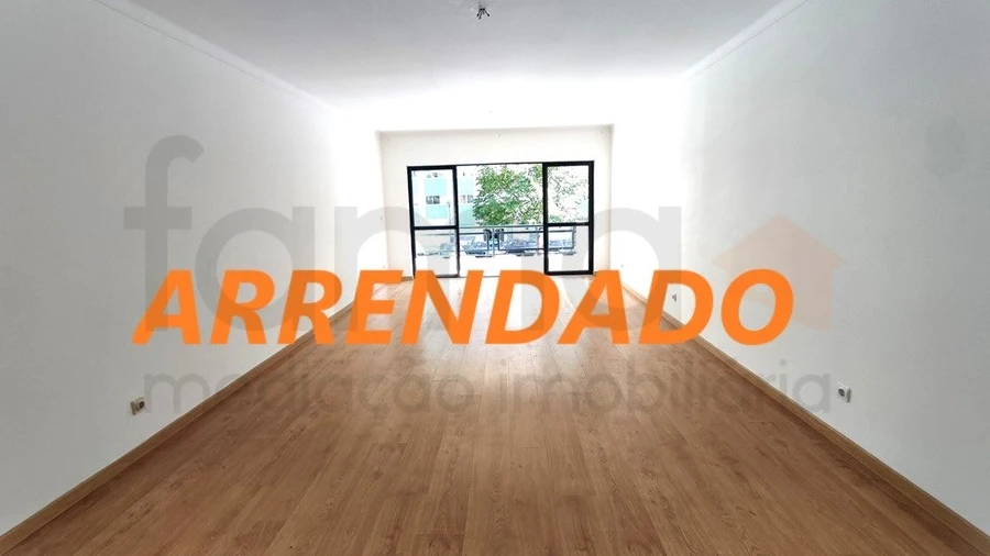 Apartamento T2 para Arrendamento em Oeiras e São Julião da Barra, Paço de Arcos e Caxias