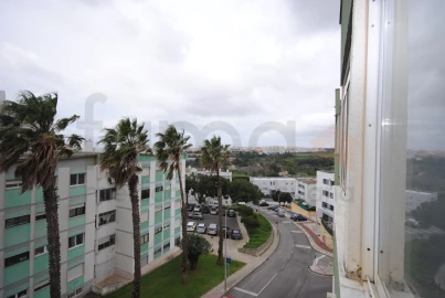 Apartamento T2 para Venda em Oeiras e São Julião da Barra, Paço de Arcos e Caxias