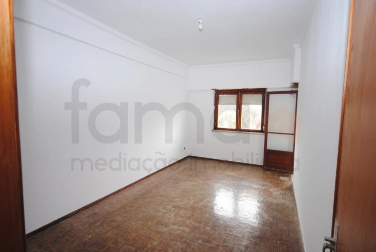 Apartamento T2 para Venda em Oeiras e São Julião da Barra, Paço de Arcos e Caxias Foto 2