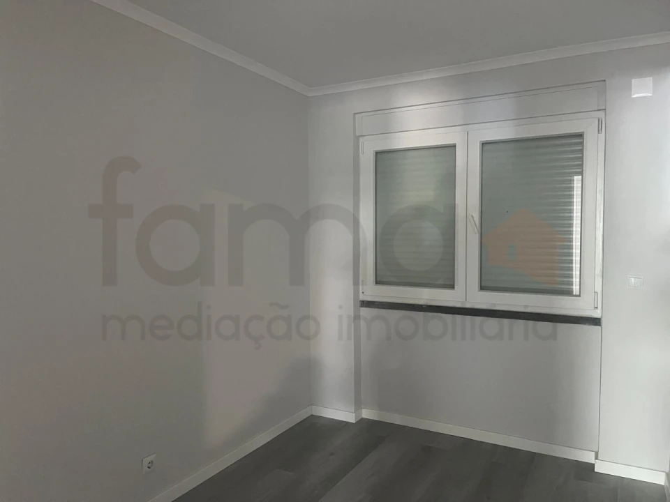 Apartamento T2 para Venda em Benfica Foto 12