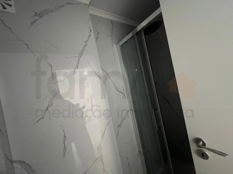 Apartamento T2 para Venda em Benfica Foto 16