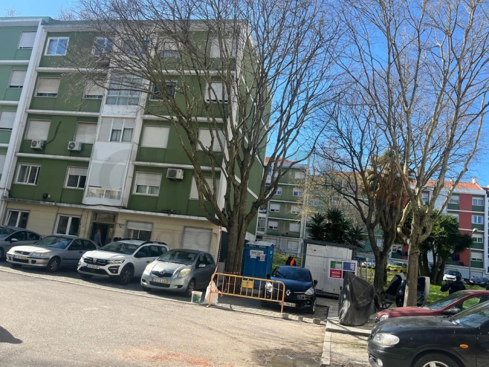 Apartamento T2 para Venda em Benfica Foto 23