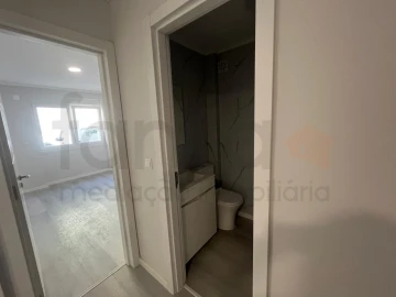 Apartamento T2 para Venda em Benfica
