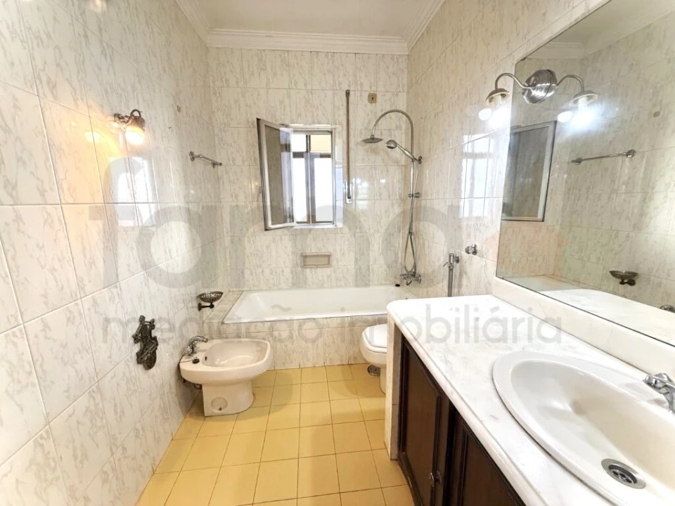 Apartamento T4 para Venda em Oeiras e São Julião da Barra, Paço de Arcos e Caxias Foto 26
