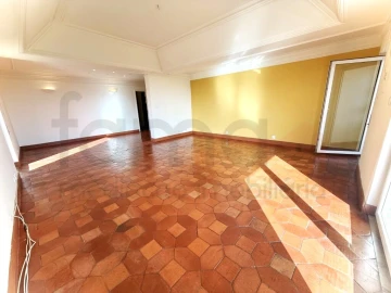 Apartamento T4 para Venda em Oeiras e São Julião da Barra, Paço de Arcos e Caxias