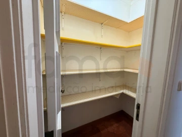 Apartamento T4 para Venda em Oeiras e São Julião da Barra, Paço de Arcos e Caxias