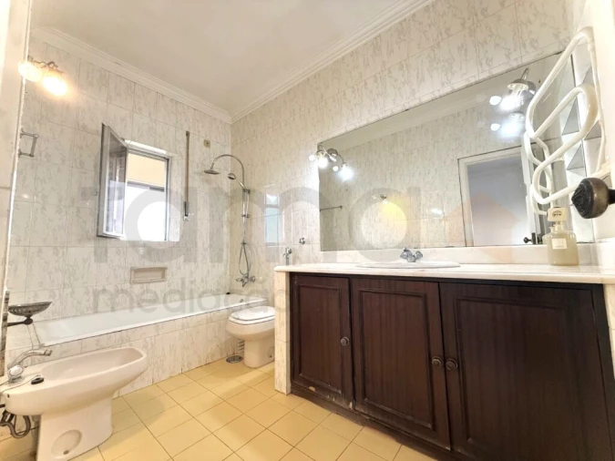 Apartamento T4 para Venda em Oeiras e São Julião da Barra, Paço de Arcos e Caxias Foto 27