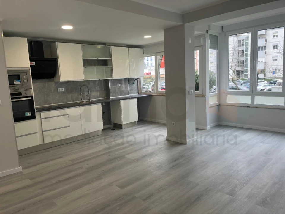 Apartamento T2 para Venda em Oeiras e São Julião da Barra, Paço de Arcos e Caxias Foto 2