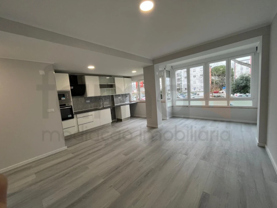 Apartamento T2 para Venda em Oeiras e São Julião da Barra, Paço de Arcos e Caxias Foto 3