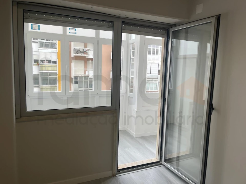 Apartamento T2 para Venda em Oeiras e São Julião da Barra, Paço de Arcos e Caxias Foto 10