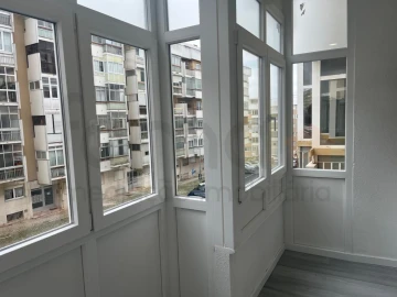 Apartamento T2 para Venda em Oeiras e São Julião da Barra, Paço de Arcos e Caxias