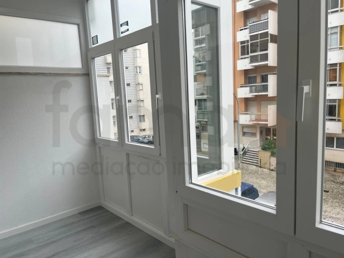Apartamento T2 para Venda em Oeiras e São Julião da Barra, Paço de Arcos e Caxias Foto 7