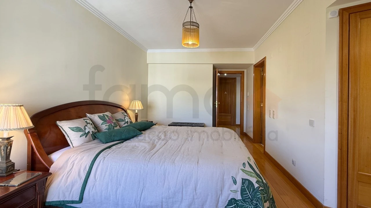 Apartamento T5 para Venda em São Domingos de Benfica Foto 12