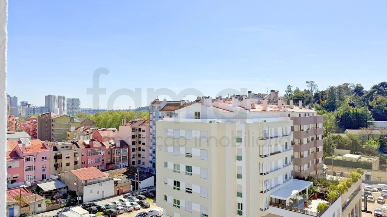 Apartamento T5 para Venda em São Domingos de Benfica Foto 21