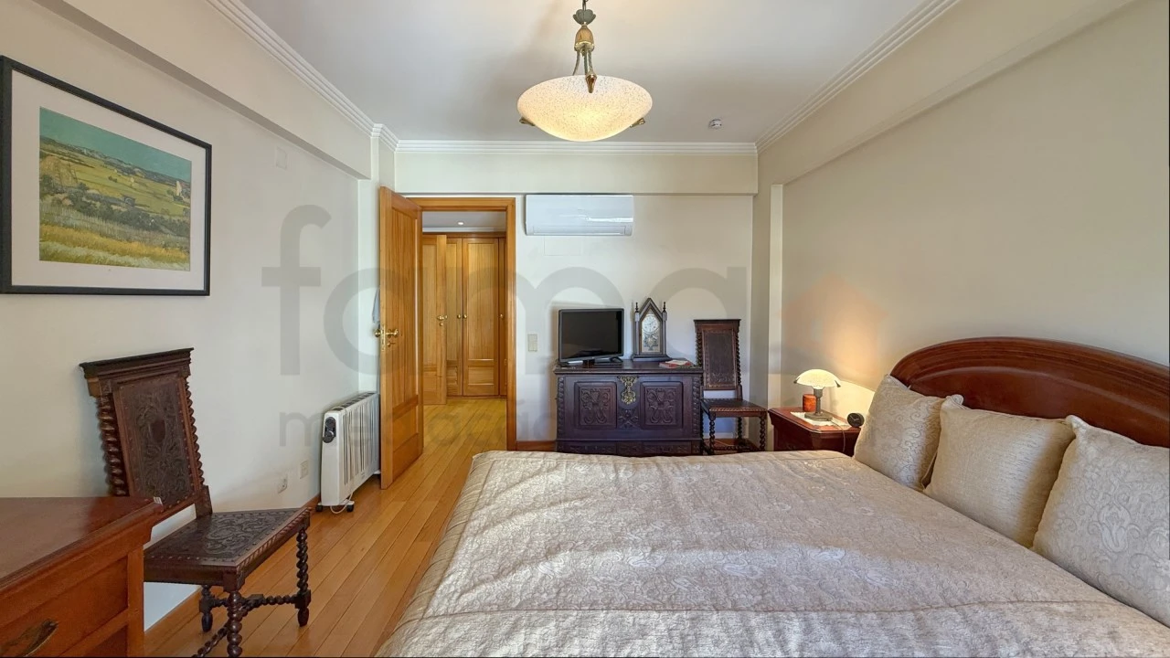 Apartamento T5 para Venda em São Domingos de Benfica Foto 73