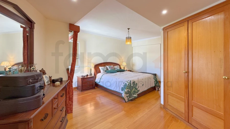 Apartamento T5 para Venda em São Domingos de Benfica Foto 9